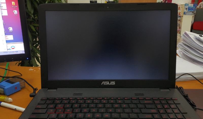 Tình trạng Laptop Asus không vào được màn hình chính